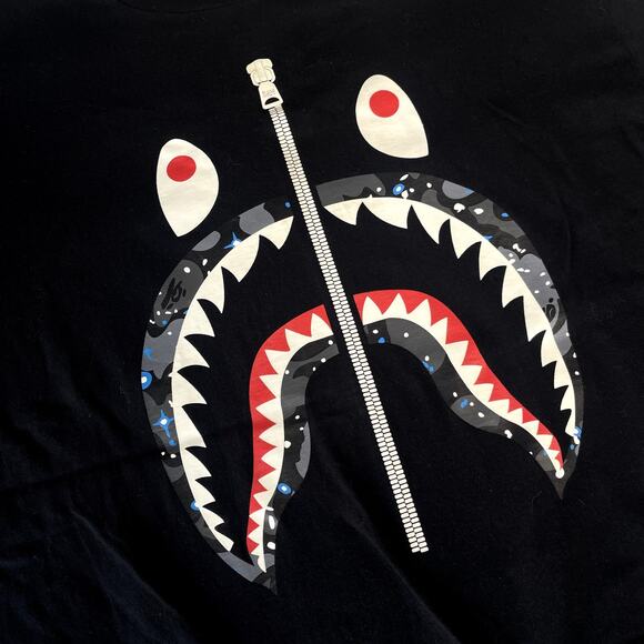 BAPE A Bathing Ape‎ Black Zip Graphic Tee Shirt Extra Large XL City Camo Shark - Picture 2 of 4